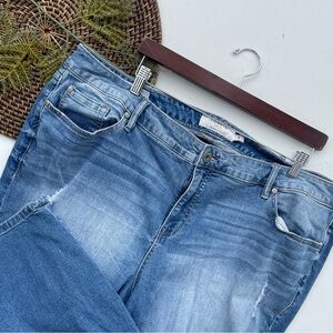 Torrid Womens Jeams Blue Denim Girlfriend Distressed Light Wash Plus Size 24